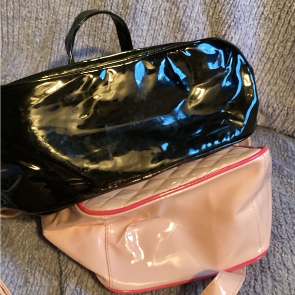 2 Hello Kitty purses - Picture 10 of 11